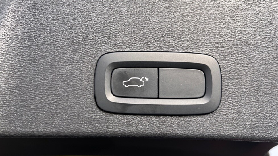 Used Volvo XC40 2022 for sale - 76567988: Photo 44