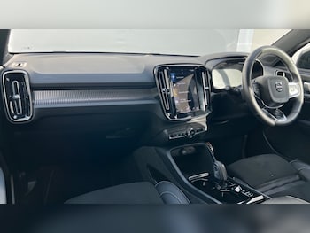 Used Volvo XC40 2022 for sale - 76567988: Photo