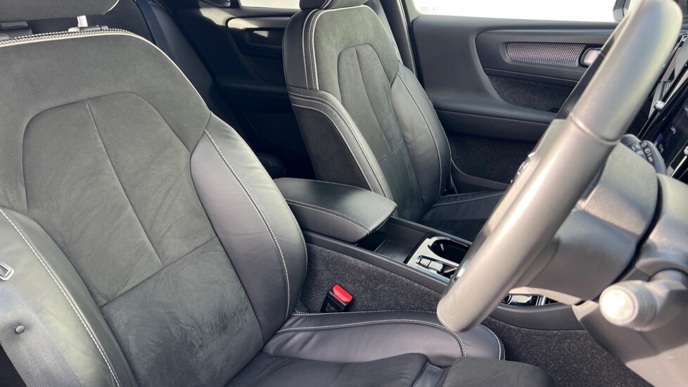 Used Volvo XC40 2022 for sale - 76567988: Photo 9