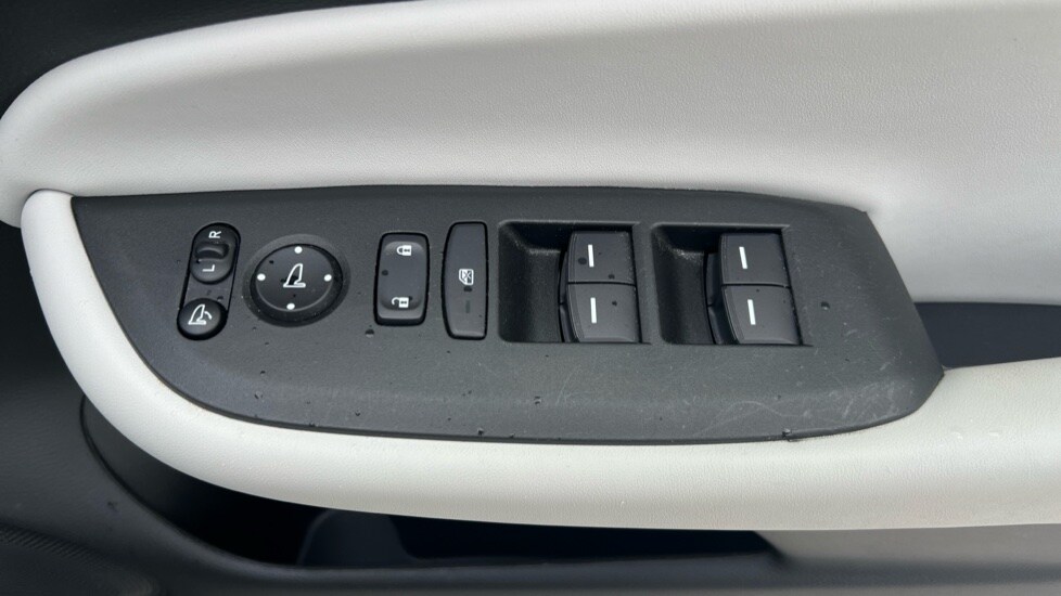 Used Honda Jazz 2022 for sale - 76870288: Photo 37