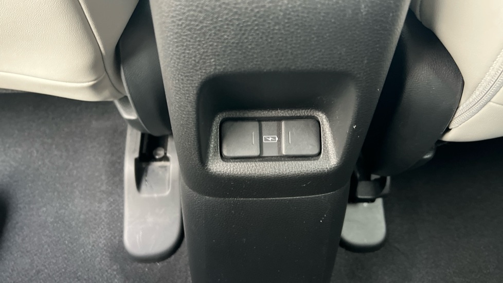 Used Honda Jazz 2022 for sale - 76870288: Photo 43