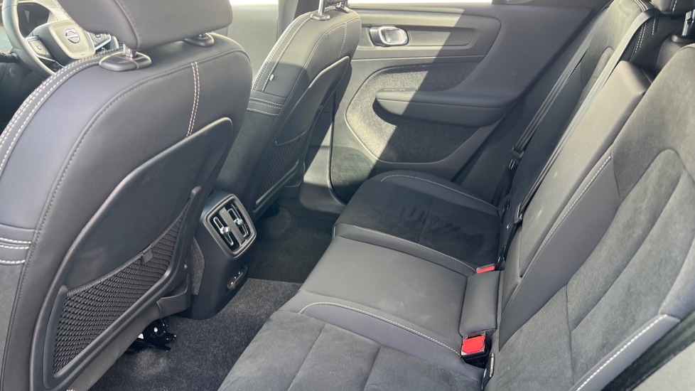 Used Volvo XC40 2025 for sale - 76869451: Photo 10