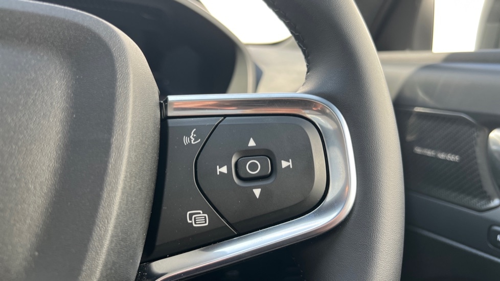 Used Volvo XC40 2025 for sale - 76869451: Photo 19