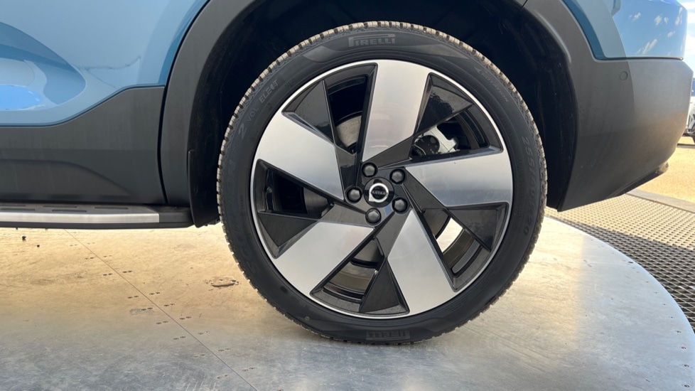 Used Volvo XC40 2025 for sale - 76869451: Photo 26