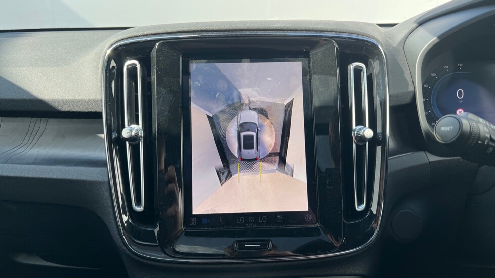 Used Volvo XC40 2025 for sale - 76869451: Photo 34