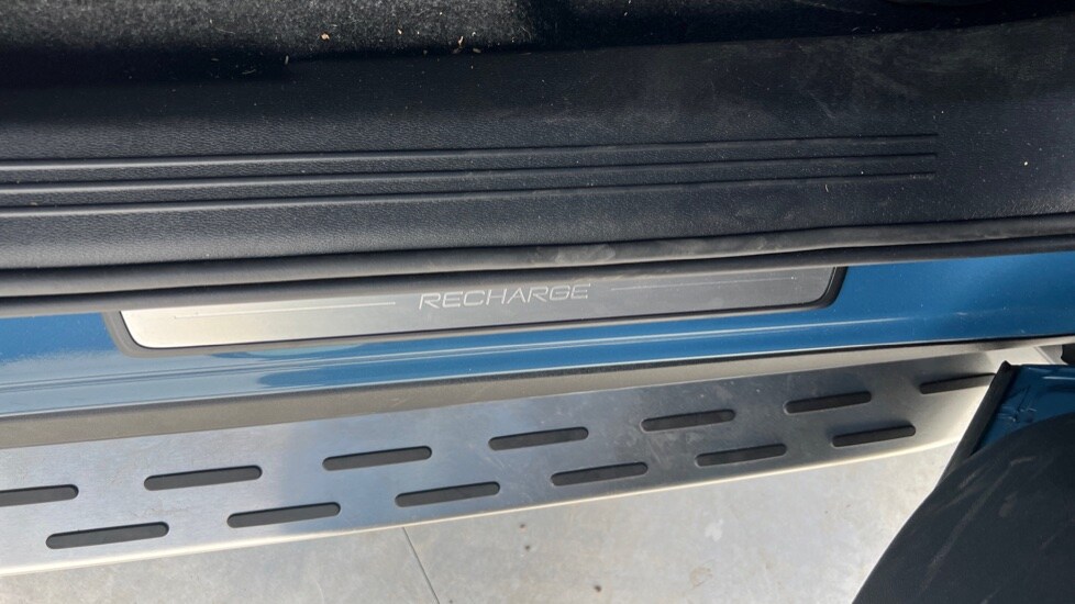 Used Volvo XC40 2025 for sale - 76869451: Photo 38