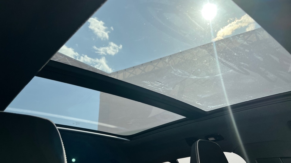 Used Volvo XC40 2025 for sale - 76869451: Photo 39