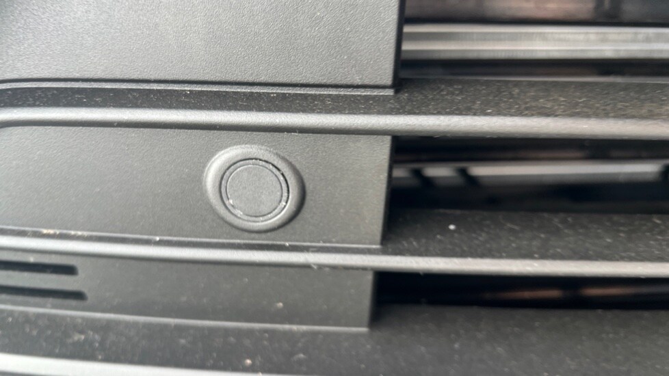 Used Volvo XC40 2025 for sale - 76869451: Photo 43