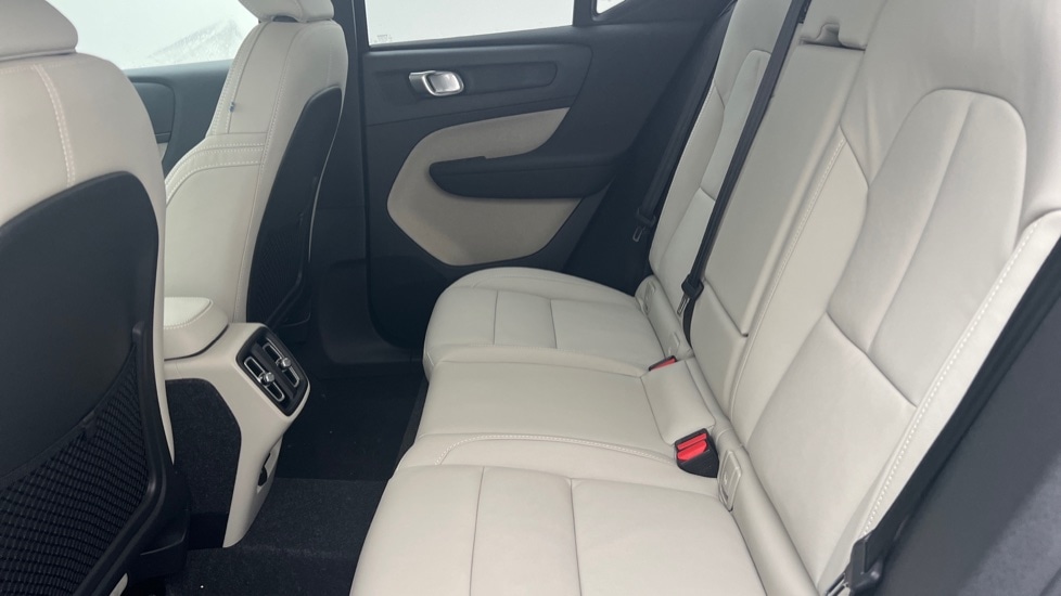 Used Volvo XC40 2025 for sale - 76168741: Photo 10
