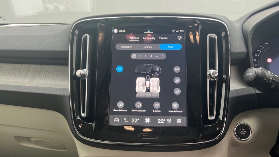 Used Volvo XC40 2025 for sale - 76168741: Photo 20