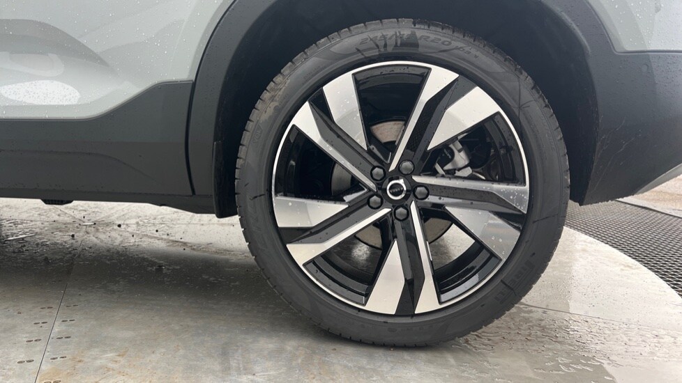 Used Volvo XC40 2025 for sale - 76168741: Photo 26