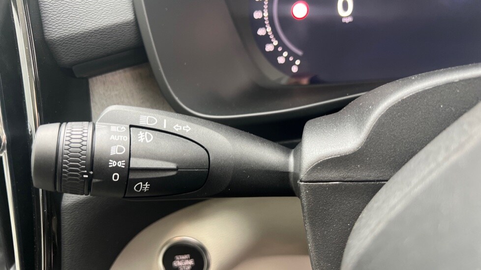 Used Volvo XC40 2025 for sale - 76168741: Photo 28