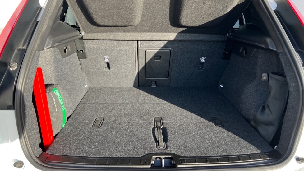 Used Volvo XC40 2025 for sale - 76872726: Photo 17