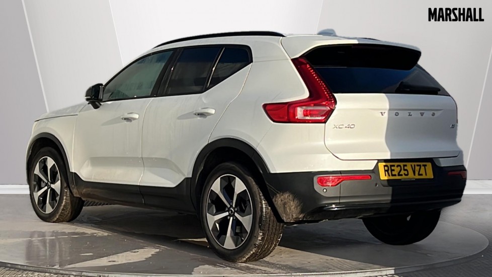 Used Volvo XC40 2025 for sale - 76872726: Photo 2