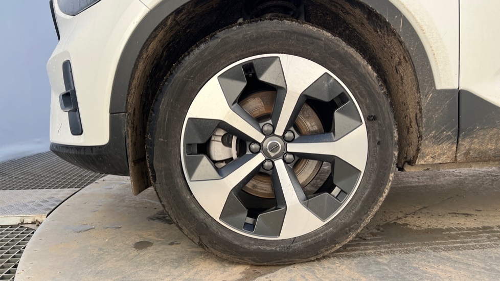 Used Volvo XC40 2025 for sale - 76872726: Photo 25