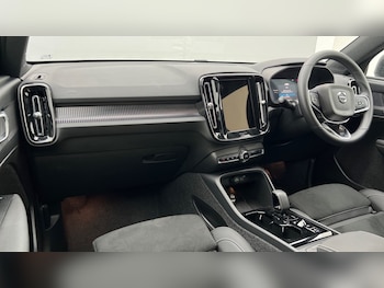 Used Volvo XC40 2025 for sale - 76519343: Photo