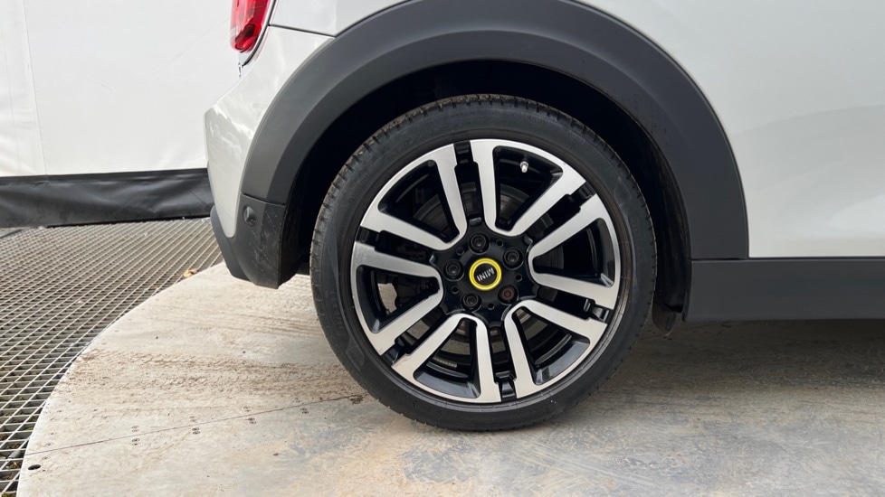 Used MINI Hatch 2021 for sale - 76870361: Photo 17