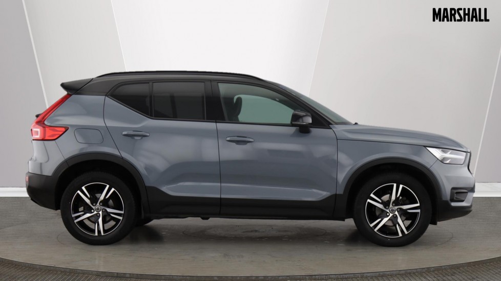 Used Volvo XC40 2021 for sale - 76533896: Photo 2