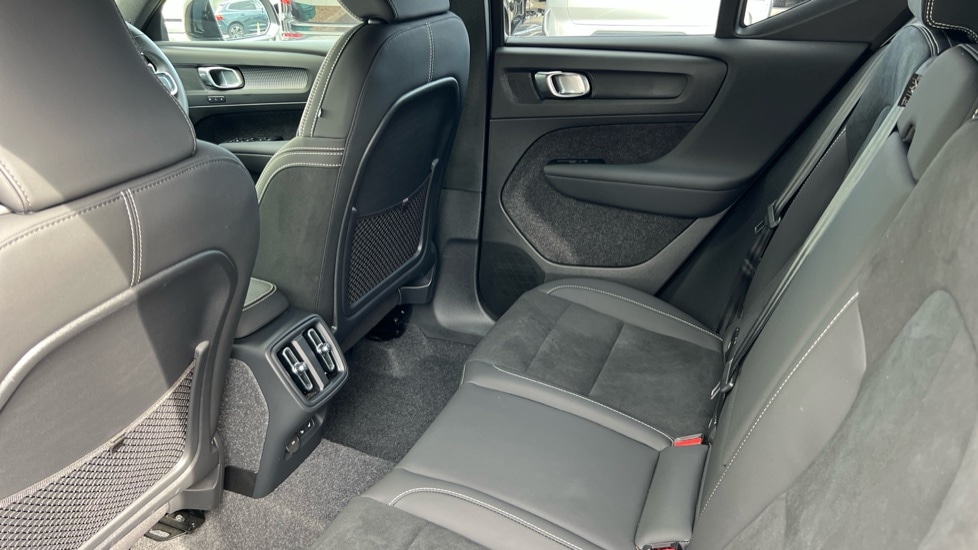 Used Volvo XC40 2024 for sale - 76459058: Photo 10