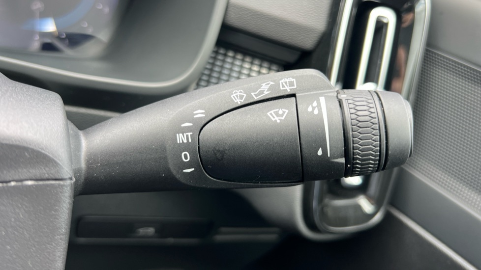 Used Volvo XC40 2024 for sale - 76459058: Photo 30