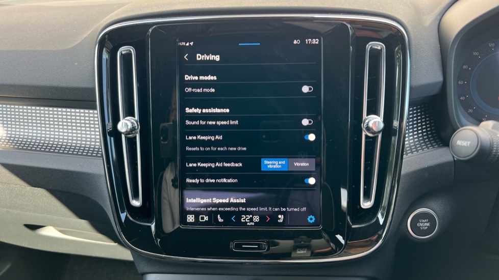 Used Volvo XC40 2024 for sale - 76459058: Photo 40