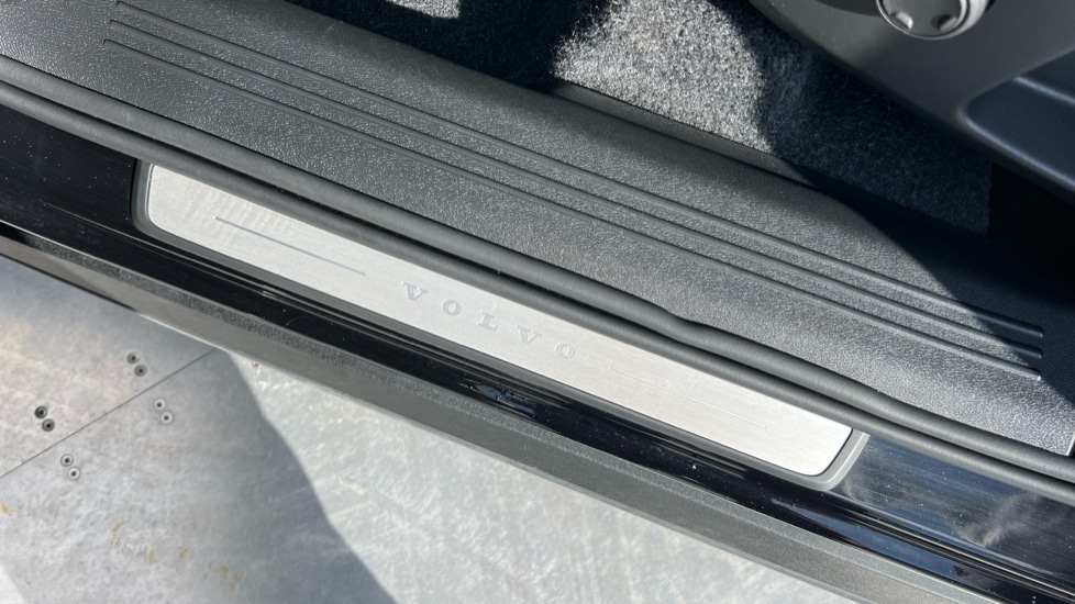 Used Volvo XC40 2024 for sale - 76459058: Photo 42