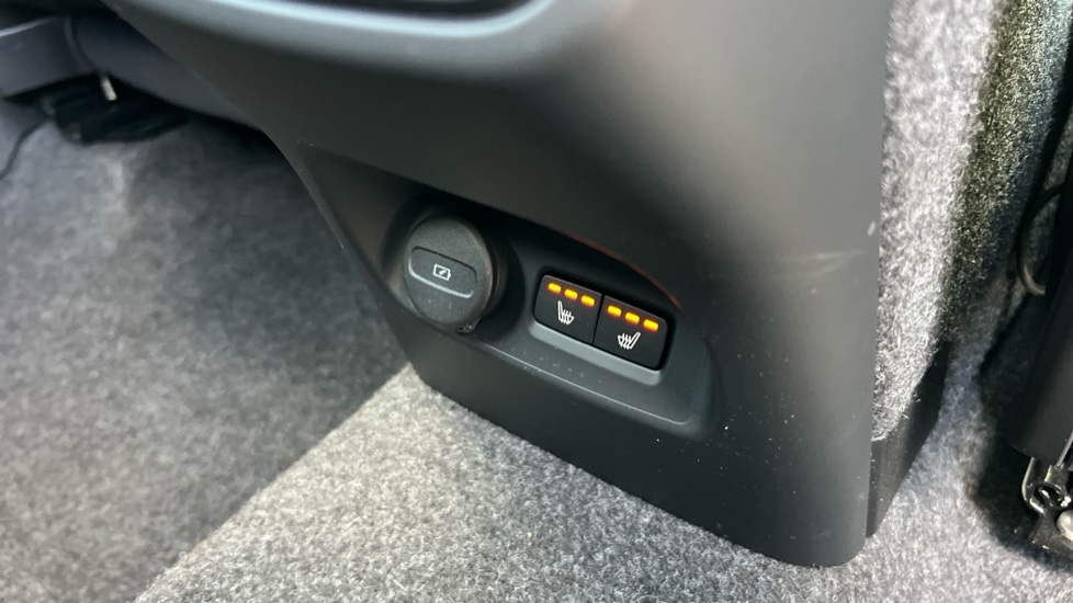 Used Volvo XC40 2024 for sale - 76459058: Photo 45