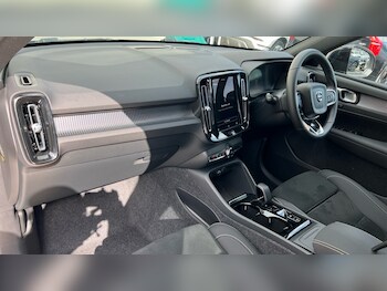 Used Volvo XC40 2024 for sale - 76459058: Photo