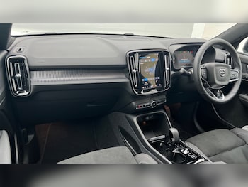 Used Volvo XC40 2024 for sale - 75972344: Photo