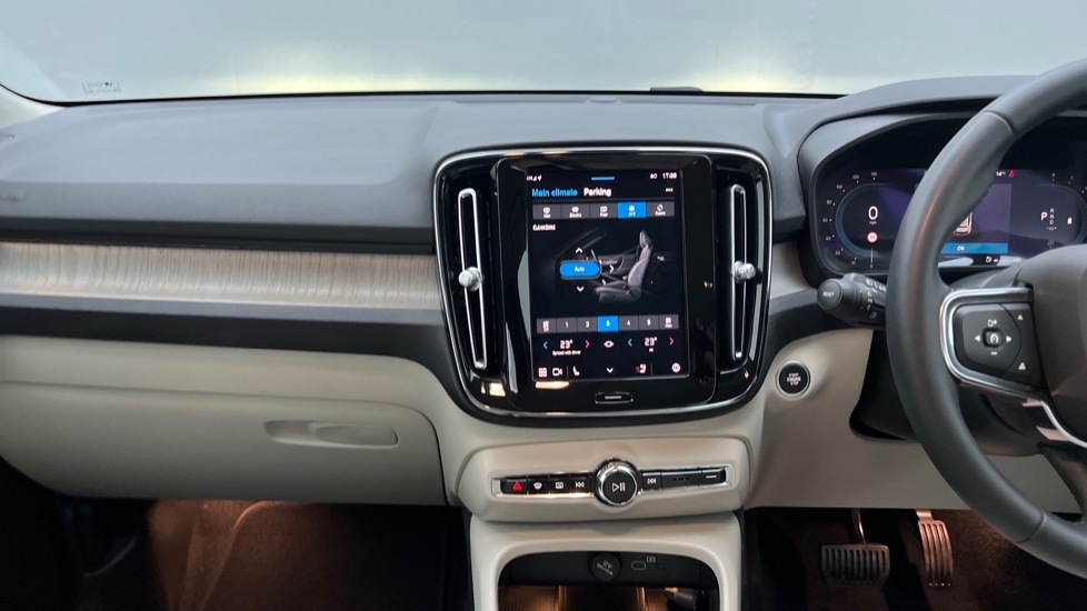 Used Volvo XC40 2022 for sale - 76870418: Photo 22