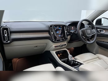 Used Volvo XC40 2022 for sale - 76870418: Photo