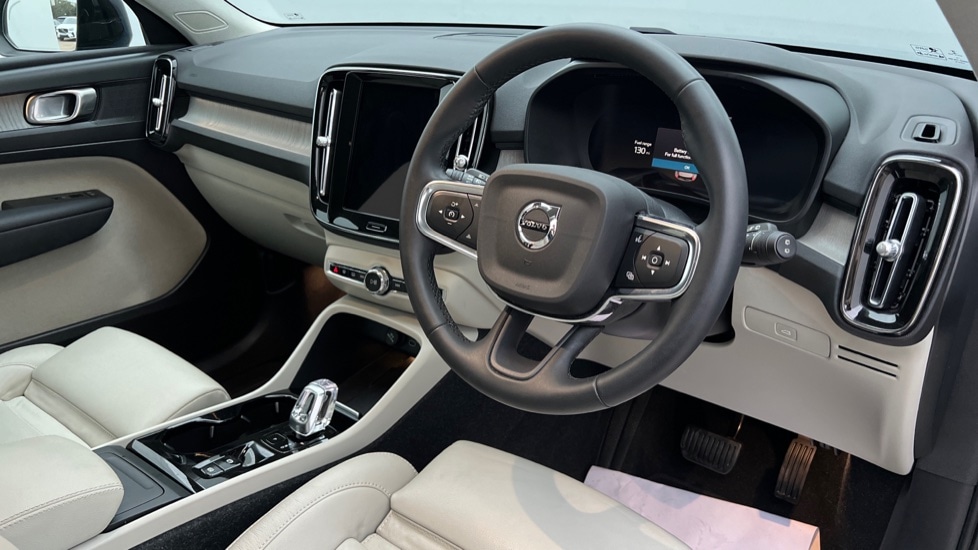 Used Volvo XC40 2022 for sale - 76870418: Photo 5