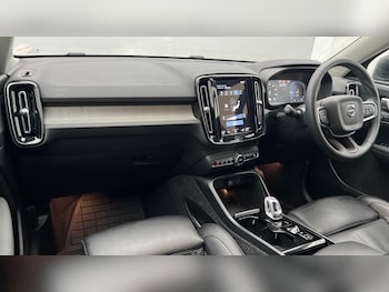 Used Volvo XC40 2021 for sale - 75992759: Photo