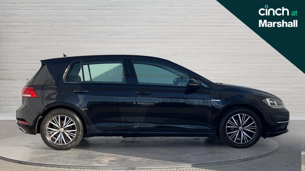 Used Volkswagen Golf 2018 for sale - 76112038: Photo 2