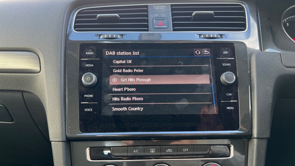 Used Volkswagen Golf 2018 for sale - 76112038: Photo 30