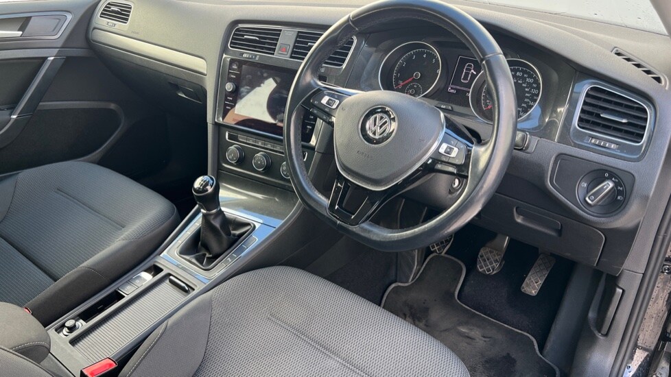 Used Volkswagen Golf 2018 for sale - 76112038: Photo 9