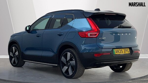 Used Volvo XC40 2025 for sale - 75254698: Photo 2