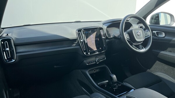 Used Volvo XC40 2025 for sale - 75254698: Photo 4