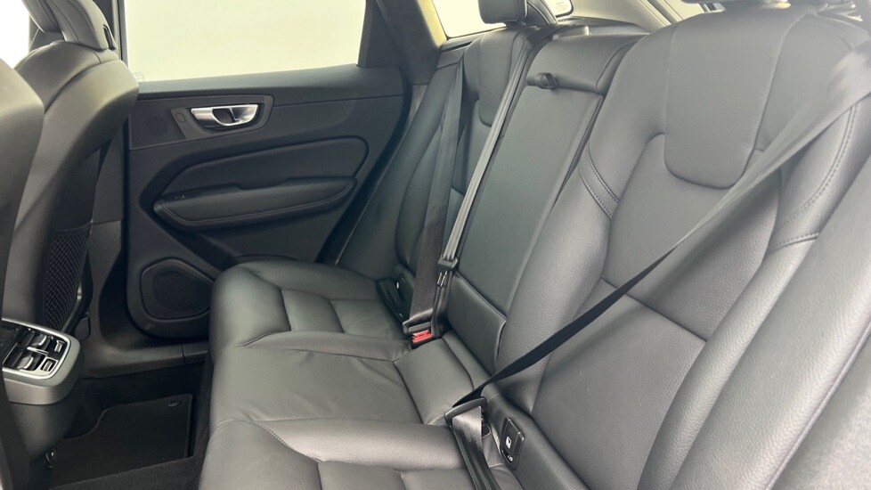 Used Volvo XC60 2024 for sale - 76597887: Photo 10