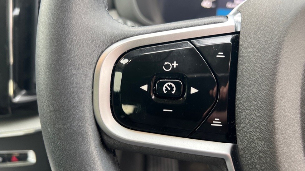 Used Volvo XC60 2024 for sale - 76597887: Photo 18