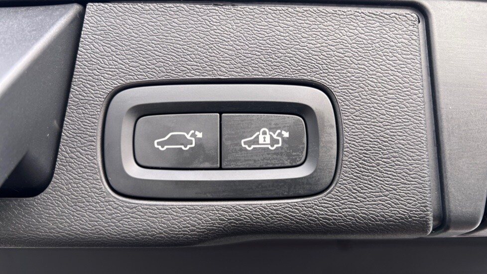 Used Volvo XC60 2024 for sale - 76597887: Photo 44