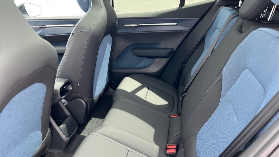 Used Volvo EX30 2025 for sale - 76544505: Photo 10