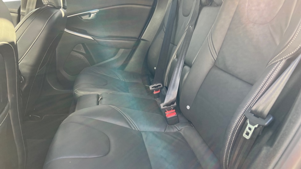 Used Volvo V40 2018 for sale - 76749972: Photo 10