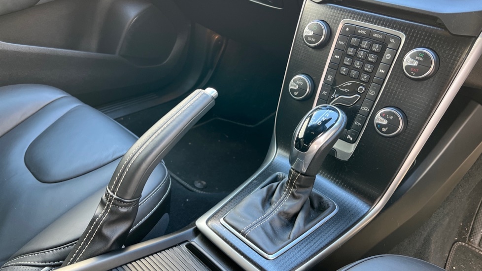 Used Volvo V40 2018 for sale - 76749972: Photo 14