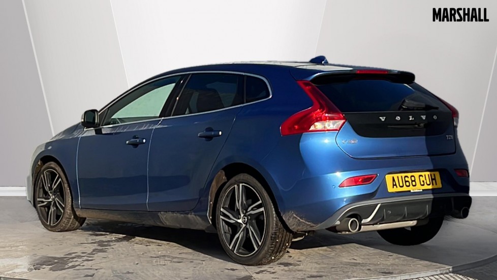 Used Volvo V40 2018 for sale - 76749972: Photo 2
