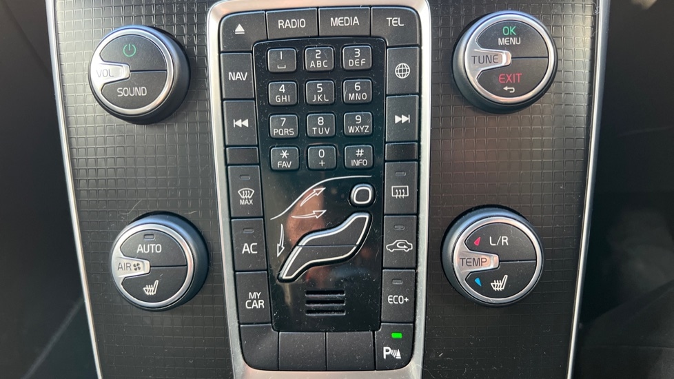 Used Volvo V40 2018 for sale - 76749972: Photo 20