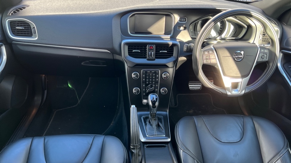 Used Volvo V40 2018 for sale - 76749972: Photo 21