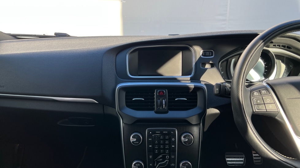 Used Volvo V40 2018 for sale - 76749972: Photo 22