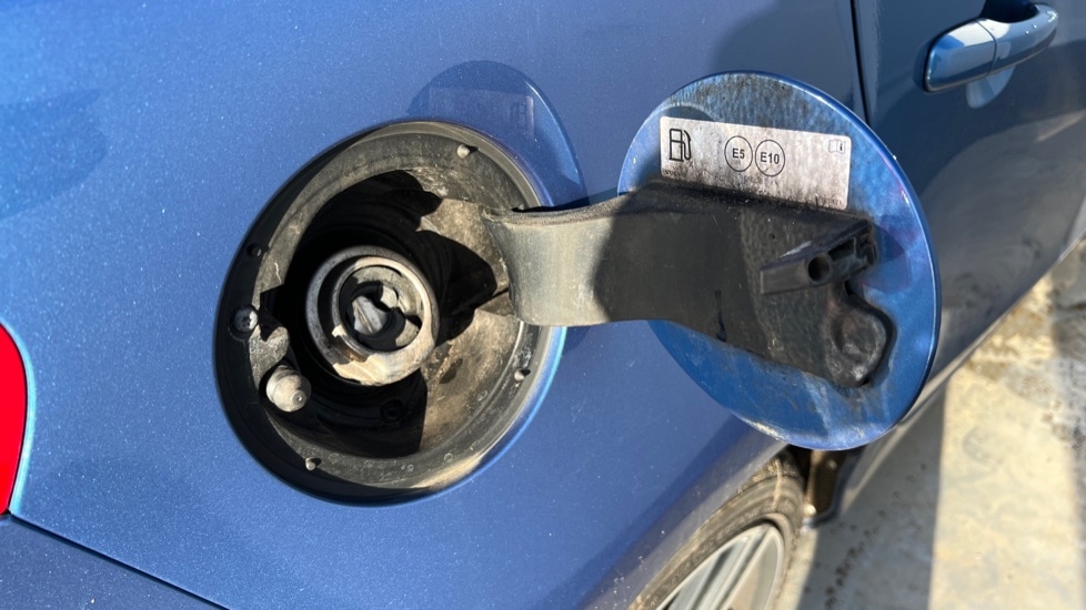 Used Volvo V40 2018 for sale - 76749972: Photo 37