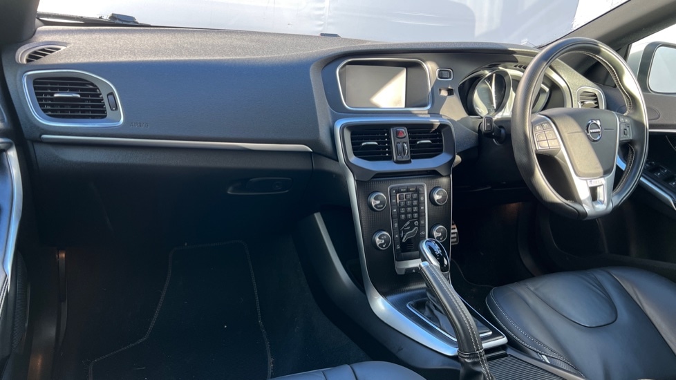 Used Volvo V40 2018 for sale - 76749972: Photo 4
